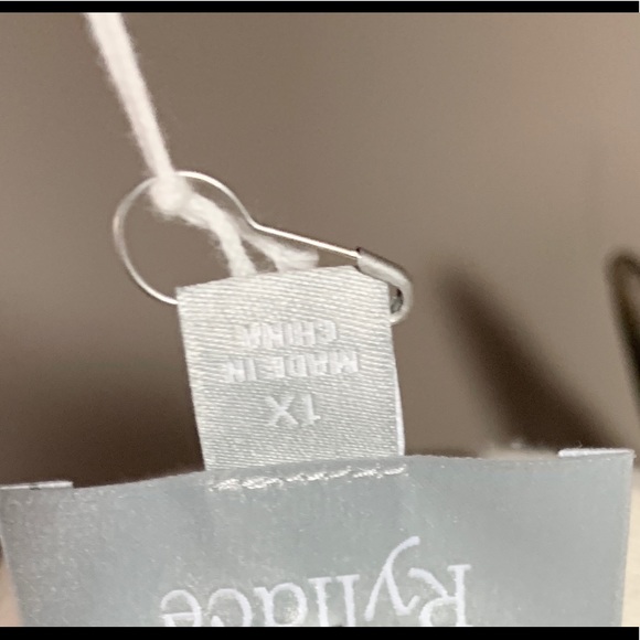 Ryllace Heather Grey Blend Mock sleeveless Shirt - Picture 9 of 9